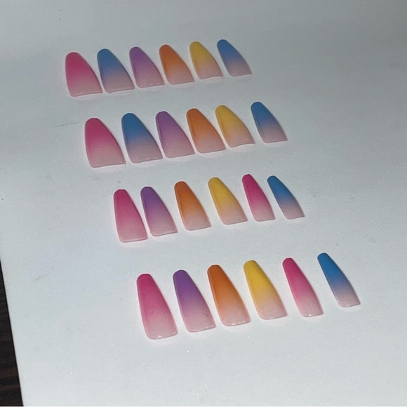 🎃 24 Press-On Nails ~ Colors ~ - Picture 1 of 5